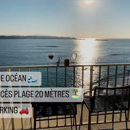 Les Pieds Dans L Eau * Saint-Jean-de-Luz