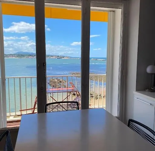 Apartment Les Pieds Dans L Eau